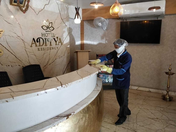 Imagen de los interiores del Hotel Aditya Residency. Foto 18