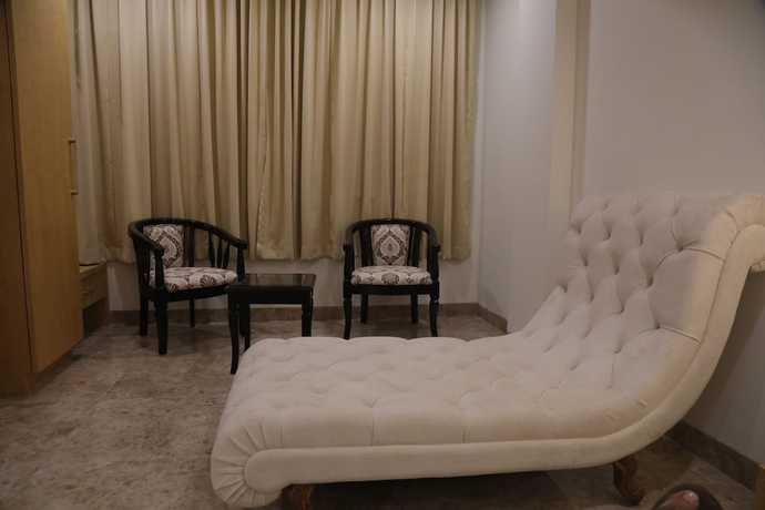 Imagen de la habitación del Hotel Aditya Residency. Foto 8