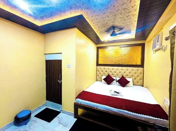 Imagen de la habitación del Hotel Aditya, Varanasi. Foto 1