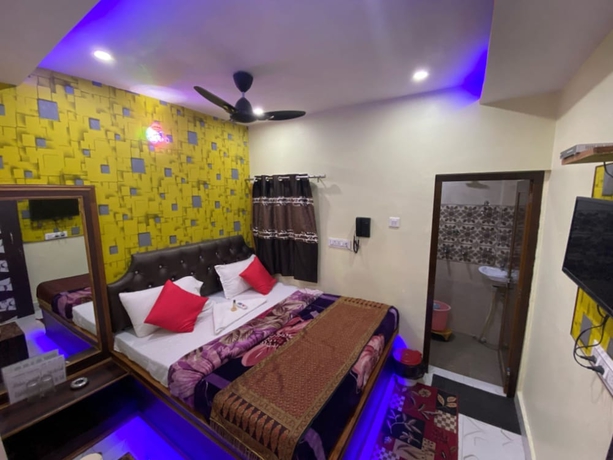 Imagen de la habitación del Hotel Aditya Varanasi. Foto 6
