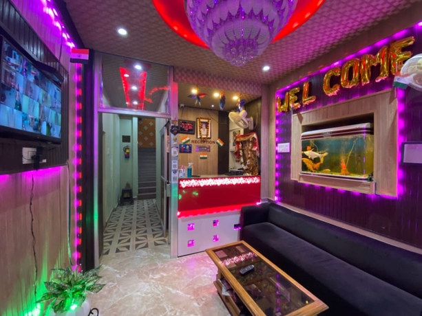 Imagen de los interiores del Hotel Aditya Varanasi. Foto 16