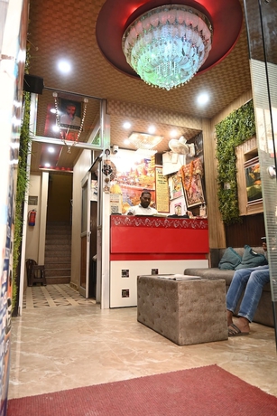 Imagen de los interiores del Hotel Aditya, Varanasi. Foto 10