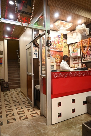 Imagen de los interiores del Hotel Aditya, Varanasi. Foto 15