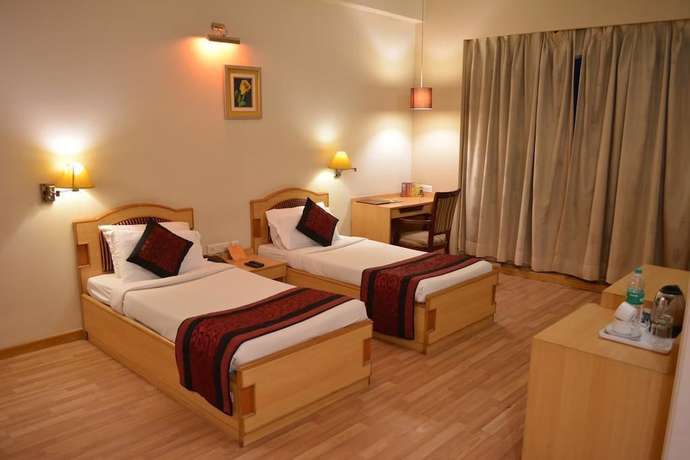 Imagen de la habitación del Hotel Adityaz. Foto 7