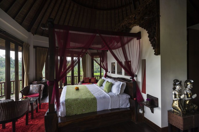 Imagen de la habitación del Hotel Adiwana Dara Ayu Villas. Foto 9