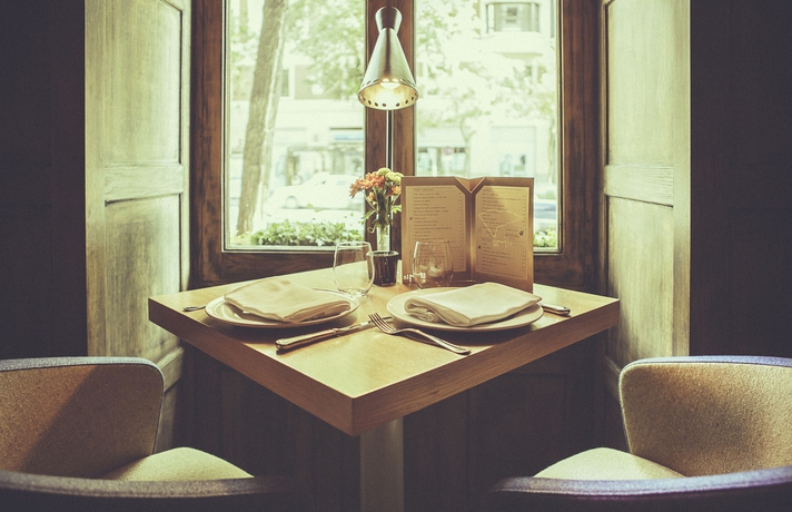 Imagen del bar/restaurante del Hotel Adler, Barrio de Salamanca. Foto 4