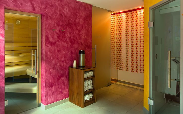 Imagen de la piscina del Hotel Adler, Carezza. Foto 17