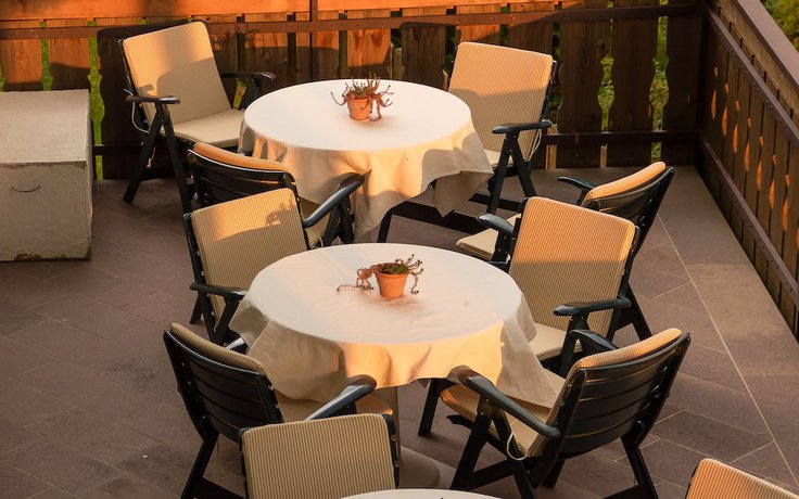 Imagen del bar/restaurante del Hotel Adler, Carezza. Foto 6