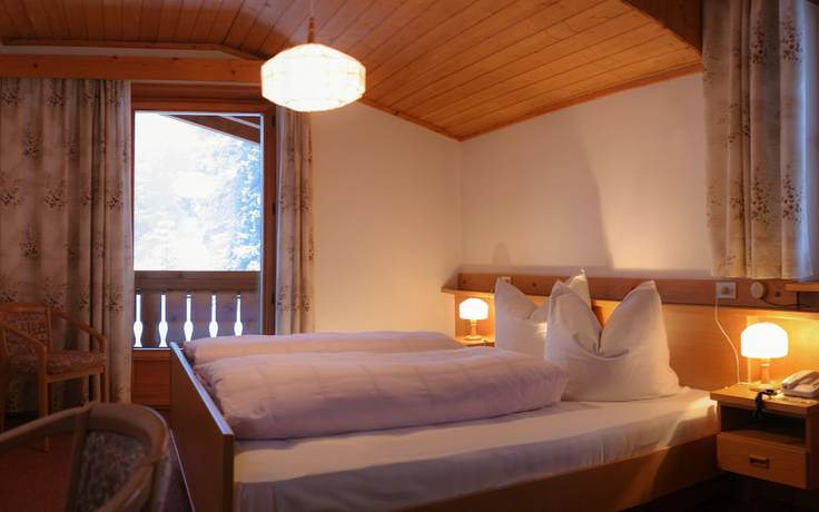 Imagen de la habitación del Hotel Adler, Carezza. Foto 9