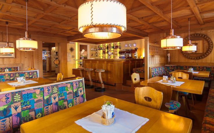 Imagen del bar/restaurante del Hotel Adler, Carezza. Foto 7