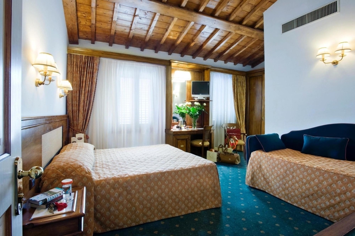 Imagen de la habitación del Hotel Adler Cavalieri. Foto 3