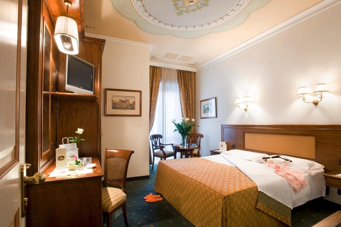 Imagen de la habitación del Hotel Adler Cavalieri. Foto 4
