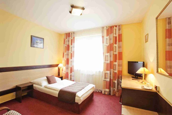 Imagen del bar/restaurante del Hotel Adler, Ceske Budejovice. Foto 3