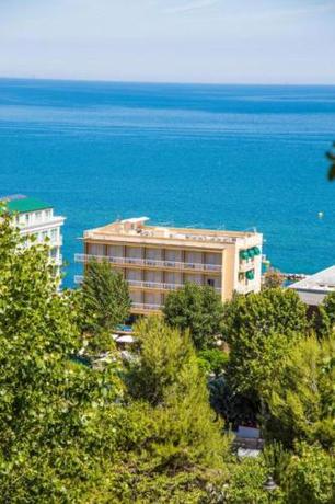 Imagen general del Hotel Adler, Gabicce Mare. Foto 2