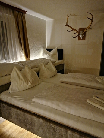 Imagen de la habitación del Hotel Adler, Golling an der Salzach. Foto 16