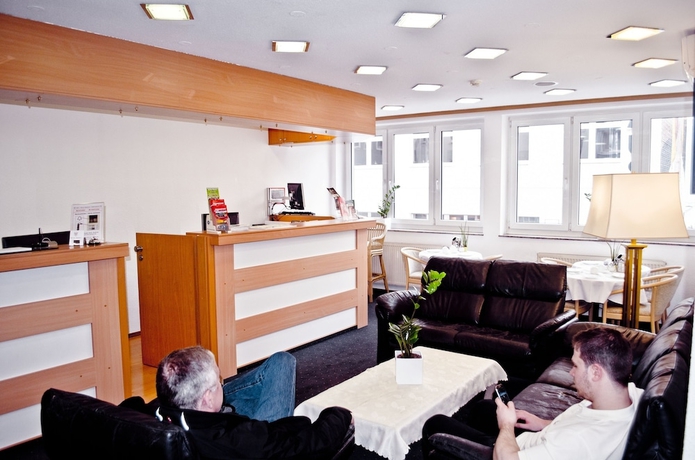 Imagen de los interiores del Hotel Adler Hotel Frankfurt. Foto 19