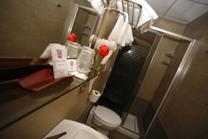 Imagen de la habitación del Hotel Adler, Milán. Foto 8