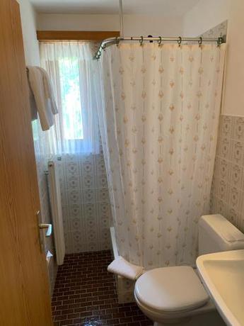Imagen de la habitación del Hotel Adler, SAAS-GRUND. Foto 8