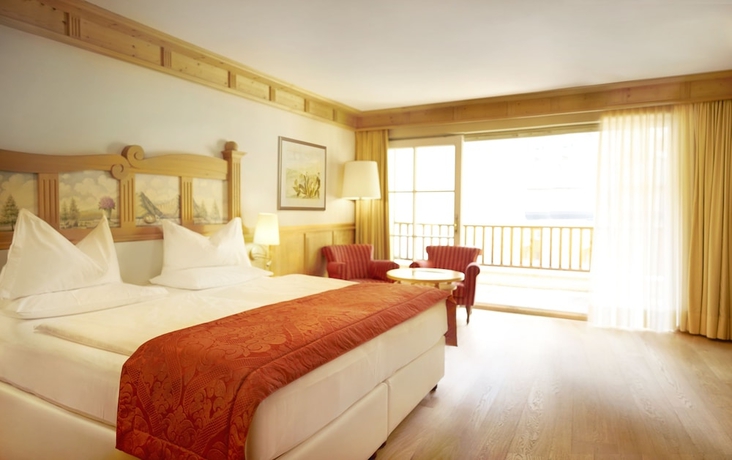 Imagen de la habitación del Hotel Adler Spa Resort Dolomiti. Foto 6