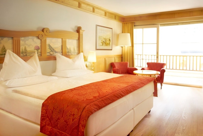 Imagen de la habitación del Hotel Adler Spa Resort Dolomiti. Foto 7