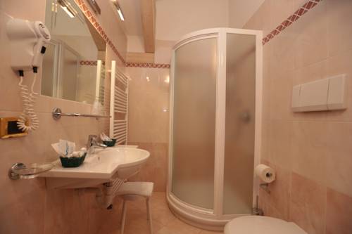 Imagen de la habitación del Hotel Adler Wellness and Spa. Foto 16
