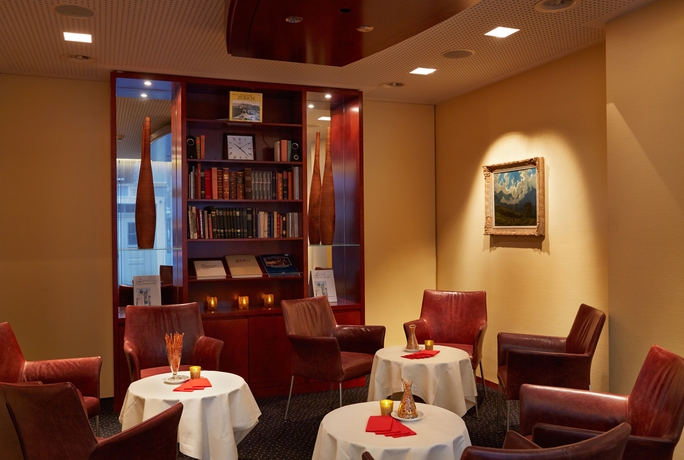 Imagen de los interiores del Hotel Adler Zürich. Foto 16