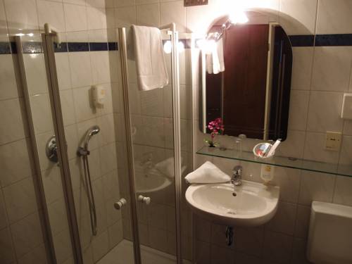 Imagen de la habitación del Hotel Adler & Restaurant Gro&szlig;-gerau. Foto 9