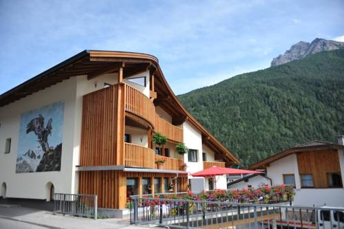 Imagen general del Hotel Adlerpension. Foto 16