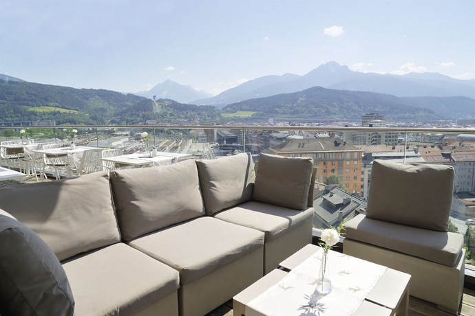 Imagen de los exteriores del Hotel Adlers. Foto 10