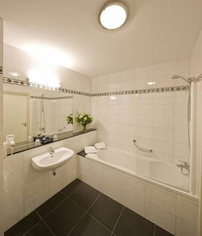 Imagen de la habitación del Hotel Admiraal. Foto 6