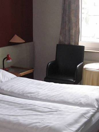 Imagen de la habitación del Hotel Admiraal. Foto 10