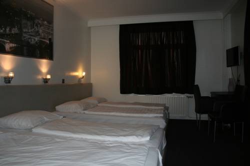 Imagen de la habitación del Hotel Admiraal. Foto 14