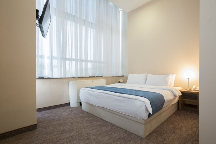 Imagen de la habitación del Hotel Admiral Arena. Foto 12