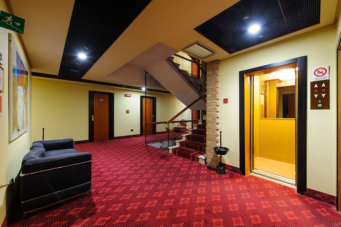 Imagen de los interiores del Hotel Admiral Art. Foto 12