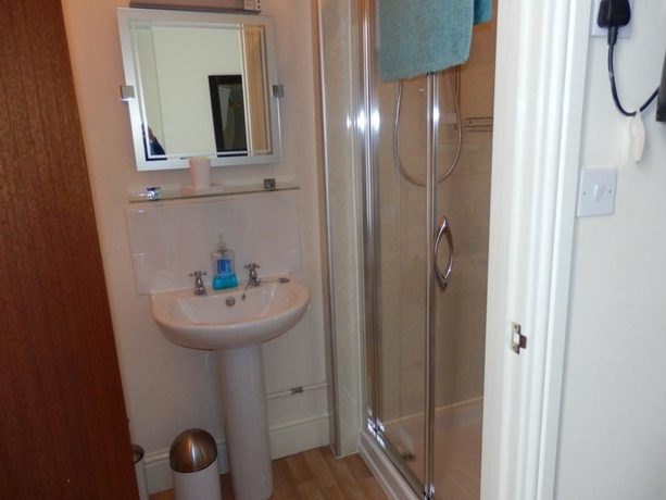 Imagen de la habitación del Hotel Admiral Blake Guest House. Foto 11