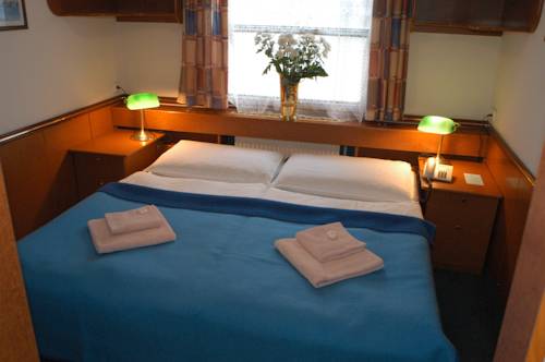 Imagen de la habitación del Hotel Admiral Botel. Foto 3