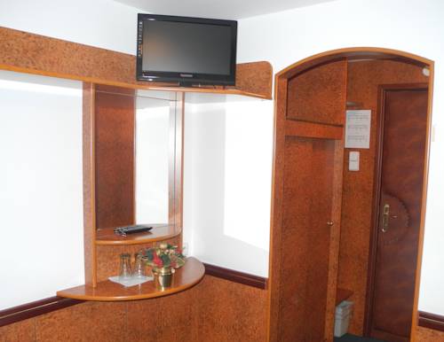 Imagen de la habitación del Hotel Admiral Botel. Foto 4
