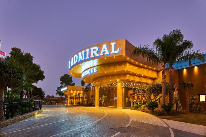 Imagen general del Hotel Admiral Casino and Lodge. Foto 2