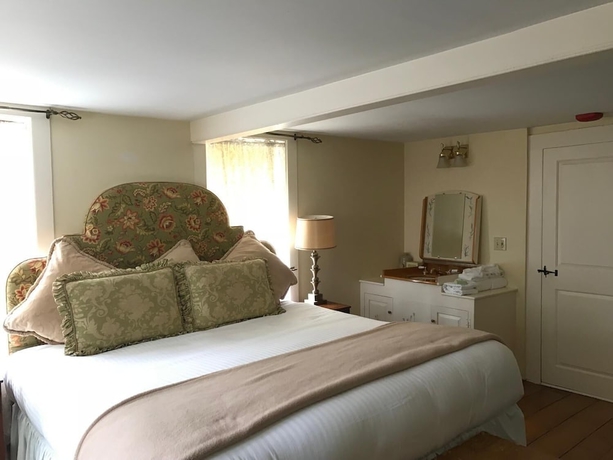 Imagen de la habitación del Hotel Admiral Farragut Inn. Foto 11