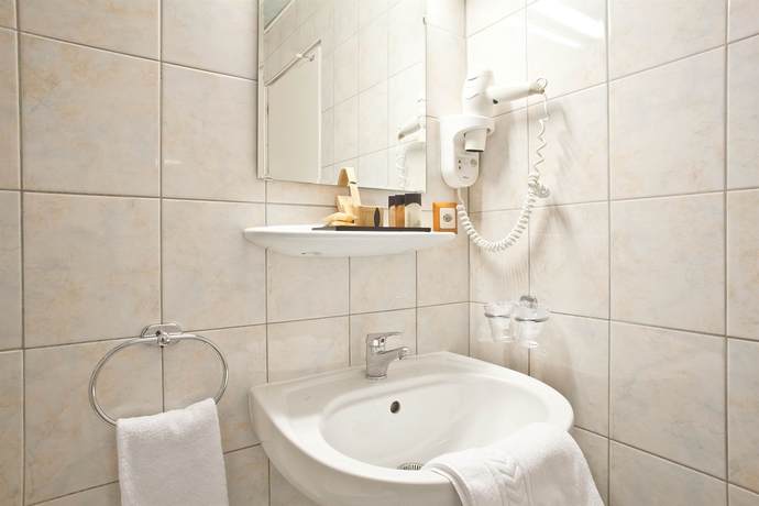 Imagen de la habitación del Hotel Admiral, Ginebra. Foto 8