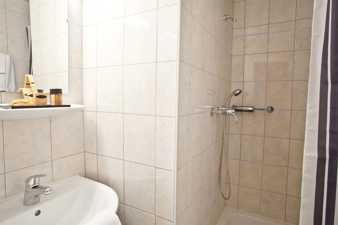 Imagen de la habitación del Hotel Admiral, Ginebra. Foto 9