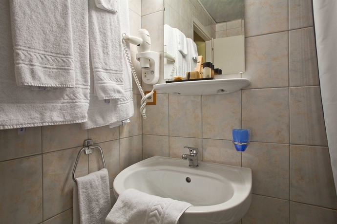 Imagen de la habitación del Hotel Admiral, Ginebra. Foto 10