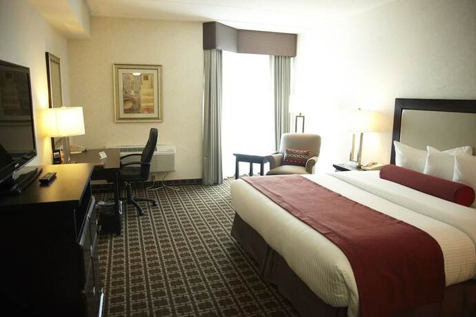 Imagen de la habitación del Hotel Admiral Inn Mississauga Toronto. Foto 25