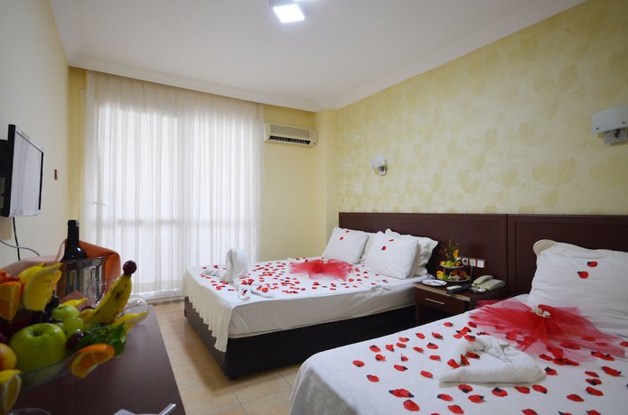 Imagen de la habitación del Hotel Admiral, Kizkalesi. Foto 12