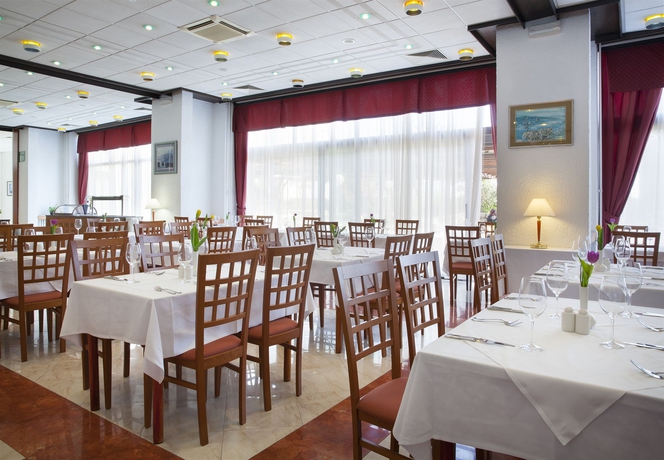 Imagen del bar/restaurante del Hotel Admiral - Liburnia. Foto 5