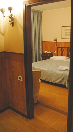 Imagen de la habitación del Hotel Admiral, Milán. Foto 3