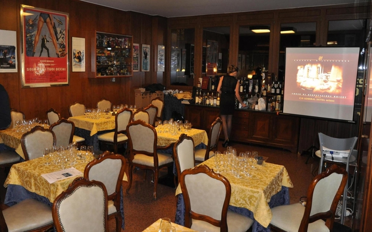 Imagen del bar/restaurante del Hotel Admiral, Milán. Foto 1