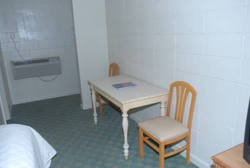 Imagen de la habitación del Hotel Admiral Motor Inn, Myrtle Beach. Foto 5