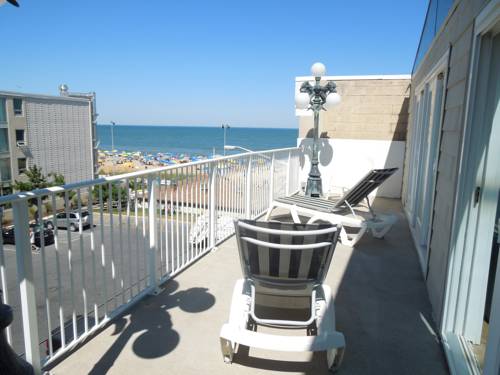 Imagen de la habitación del Hotel Admiral On Baltimore. Foto 4