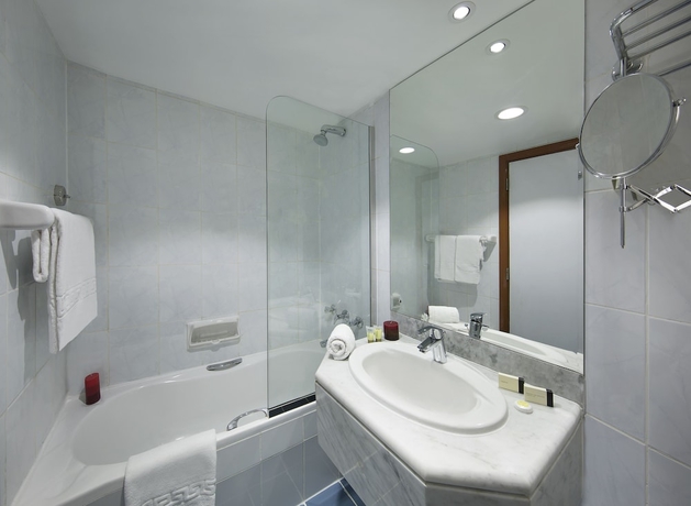 Imagen de la habitación del Hotel Admiral Plaza Dubai. Foto 9